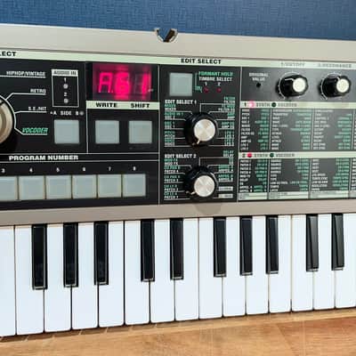 Korg MicroKORG 37-Key Synthesizer/Vocoder - Silver image 2