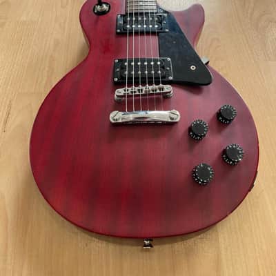 Epiphone Les Paul Studio in Wine Red Finish - Excellent Condition image 2