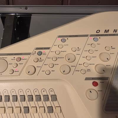 Suzuki OM-300 Omnichord image 2