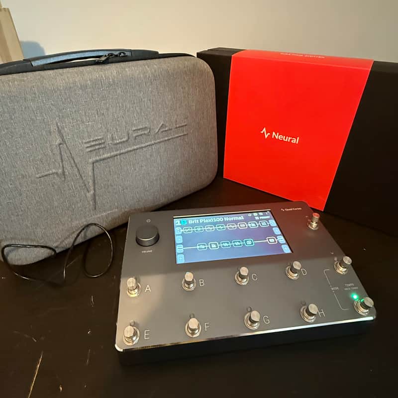 Neural DSP Quad Cortex *nearly new* - box and case image 1