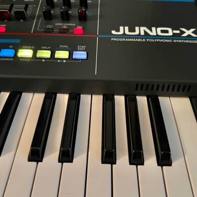 Roland Juno-X 61-Key Programmable Polyphonic Synthesizer 2022 - Present - Black