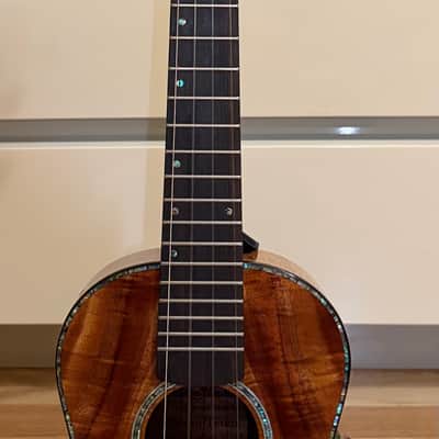 Heritage Koa Tenor Ukulele 2026 - Gloss image 9