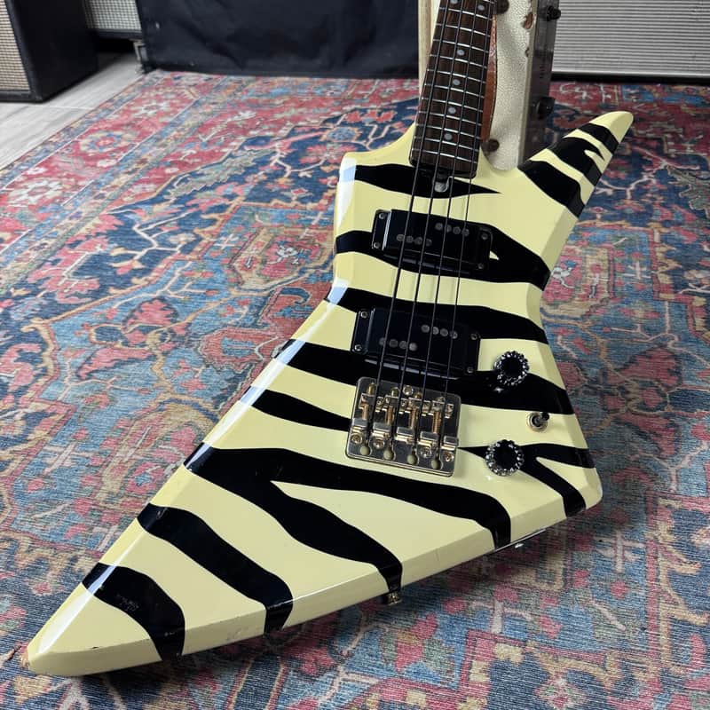 Aria ZZB Deluxe