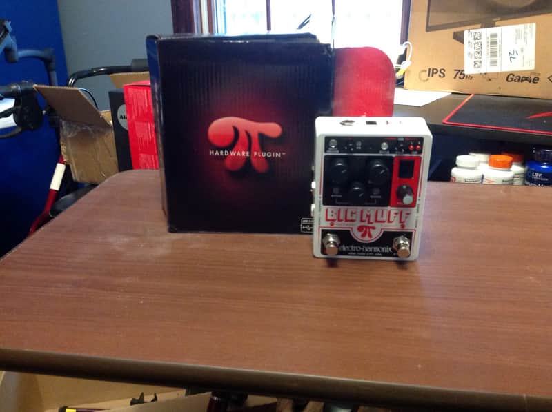 Electro-Harmonix Big Muff Pi Hardware Plugin