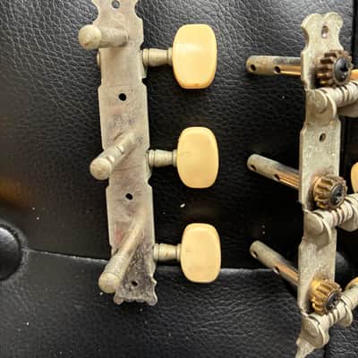 2 vintage sets of machine heads for 6-string slotted headstock guitars - oblong buttons image 10