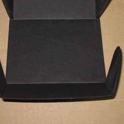 rarely handled, near A+ MXR EMPTY BOX ONLY for M81 Bass Preamp (NO pedal / NO paperwork) from mid 2010s to 2020s - BOX: Black Cardboard / LABEL: Dark Olive Green & Cream / GRAPHIC: Silver image 15