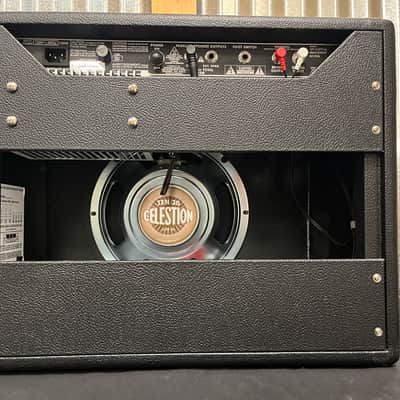 Fender '68 Custom Princeton Reverb-Amp 12-Watt 1x10" Guitar Combo 2013 - Present - Black image 3