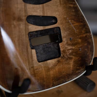 One-Piece Locking Stratocaster Body - Stain/Natural image 2