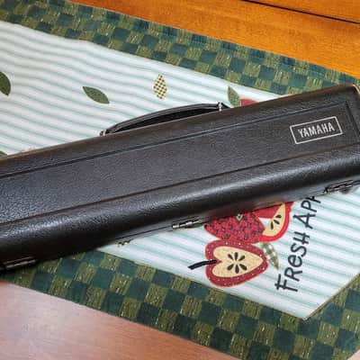 Yamaha (closed hole) Flute, Model YFL-211 - 2026 - Silver -BEAUTIFUL! image 10