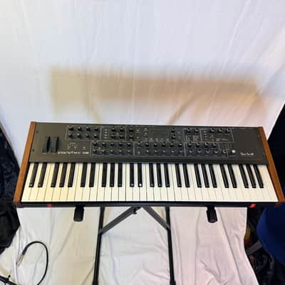 Dave Smith Instruments Prophet 08 PE 61-Key 8-Voice Polyphonic Synthesizer 2009 - 2015 - Black with Wood Sides