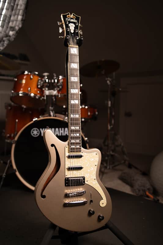 D'Angelico Deluxe Bedford SH 2021 - Present - Desert Gold image 1