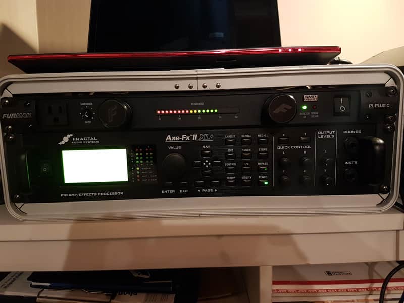 Fractal Audio Axe FX II XL+ & Furman PL Plus C & Gator Rack Case