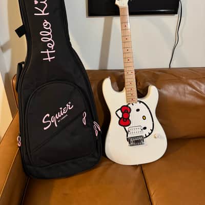 Squier Hello Kitty Stratocaster 2024 - 2025 - White image 1