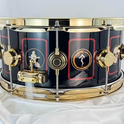 MINT!-Neil Peart DW Collector's Series "R40" Neil Peart Signature Icon 6.5x14" Snare Drum 2016 - Black with Neil Peart Graphic image 3