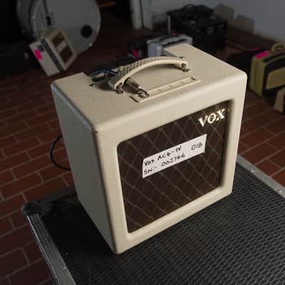 Vox AC4TV Modded and Owned by Noel Gallagher image 2