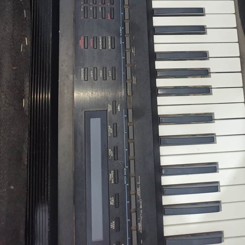 Roland D-50 61-Key Linear Synthesizer 1987 - 1992 - Black