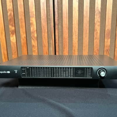 Universal Audio Apollo 16 MKII QUAD Thunderbolt 2 Audio Interface 2010s - Black image 1
