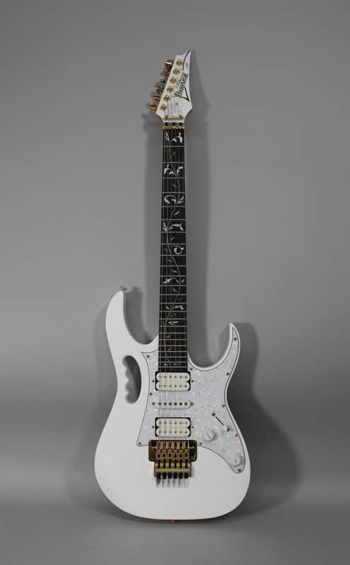 Ibanez JEM7VP Steve Vai Signature with Rosewood Fretboard 2004 - 2019 White image 1