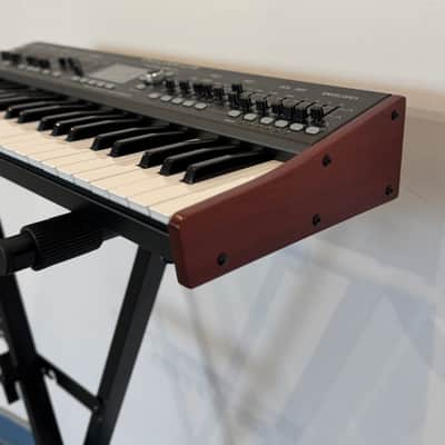 Behringer DeepMind 6 37-Key 6-Voice Polyphonic Analog Synth 2017 - Present - Black image 8