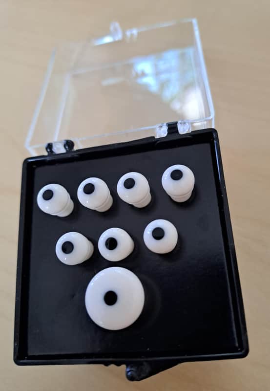 Martin 18APP0001 Bridge & End pin Set - white / black NEW image 1