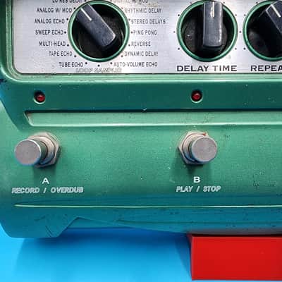 Line 6 DL4 Delay Modeler Guitar Bass Effect Pedal Vintage Delay & Echo Stomp image 6