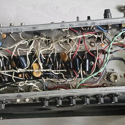 Fender Vibrolux Reverb 2-Channel 35-Watt 2x10" Guitar Combo 1970 - 1980 - Silverface image 10