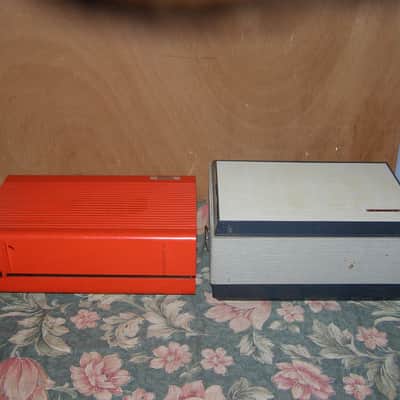 2 Electrophones à réparer ou pour pièces - Philips modèle Diamand et Pathé Marconi image 4