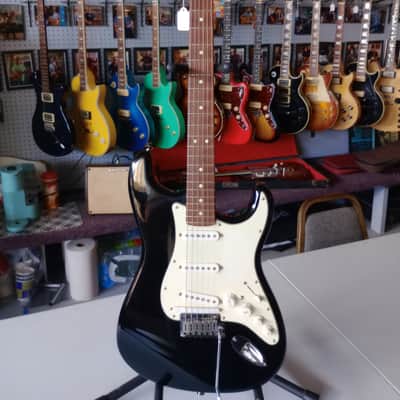FENDER STANDARD ROLAND READY