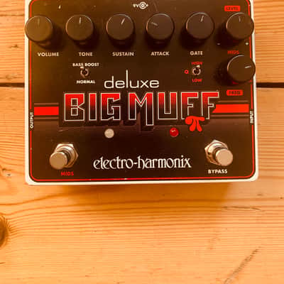Electro-Harmonix • Deluxe BIG MUFF π • Distortion / Sustainer image 1