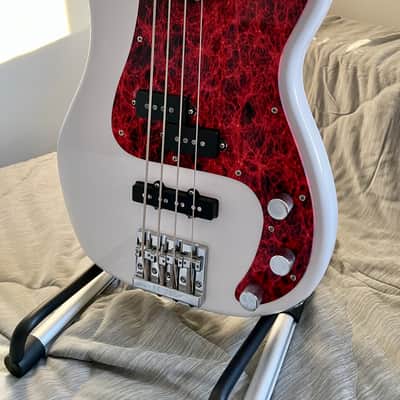 Squier Affinity Series Precision Bass P/J 2019 - Olympic White image 4