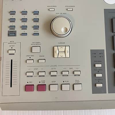 Akai MPC2000 MIDI Production Center 1997 - 2001 - Grey image 2