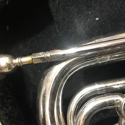 Getzen Titlest Baritone (?) Bugle - Has one piston valve and one rotary valve trigger image 3