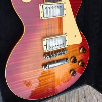 Gibson Les Paul Custom Shop - with Explorer Headstock 1984 - Prehistoric - Historic Guitar image 4
