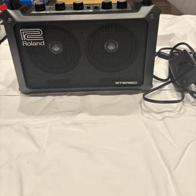 Roland Mobile Cube 2-Channel 5-Watt 2x4" Guitar Combo 2008 - Present - Black image 3
