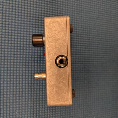 Electro-Harmonix Freeze Nano Sound Retainer Sustain Pedal 2010 - Present - Blue / Gray image 6