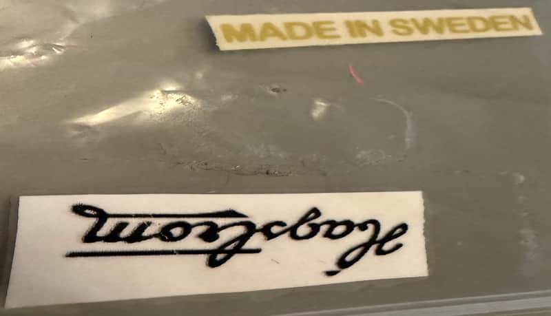 Hagstrom “Made in Sweden” 3cm logo sticker - Gold image 1