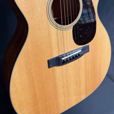 Martin 000-18 (2026) Auditorium Acoustic Guitar Gloss Natural Finish w/ Case image 5