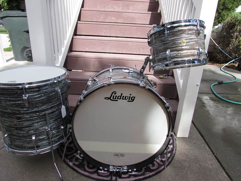 Ludwig PRE-SERIAL BLUE OYSTER PEARL 1963 SET image 1