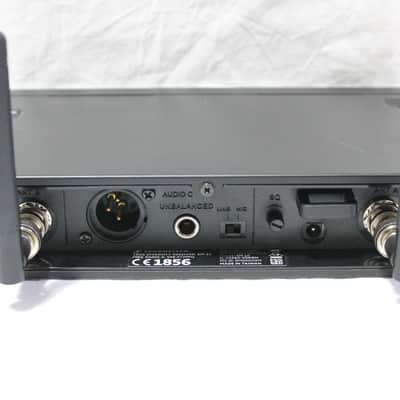 Sennheiser XS Wireless true diversity receiver EM 10 Freq. Range A 548-572 MHz image 2