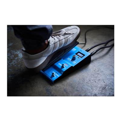 Boss XS-100 Poly Shifter Pitch Pedal with Natural Tone Advanced Algorithms Four Octave Pedal Control Eight Octave Range Drop Tunings MIDI and USB Integration image 5
