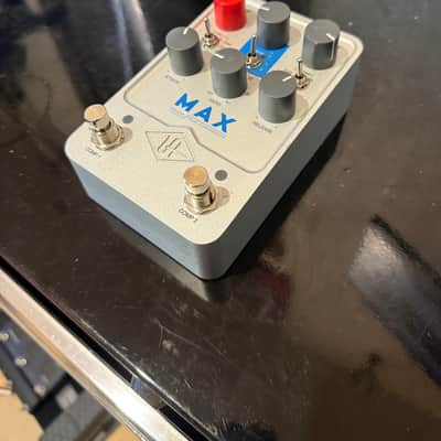 Universal Audio Max Preamp & Dual Compressor 2023 - Present - Silver image 1