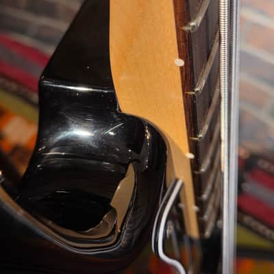 Fender 2019 American Performer Jazz Bass Rosewood Fretboard 3-Tone Sunburst W/Hard Case image 9