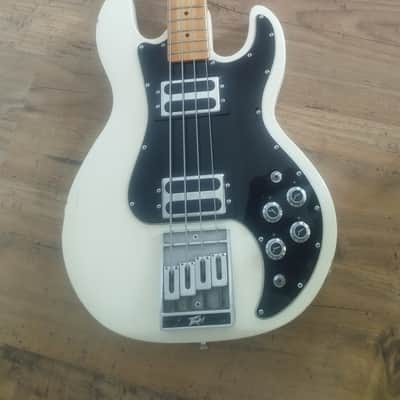 Peavey T-40 with Maple Fretboard 1978 - 1988 - White image 11