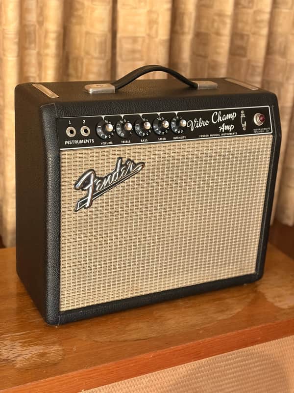 Fender Vibro Champ 6-Watt 1x8" Guitar Combo 1964 - 1967 - Black Panel image 1