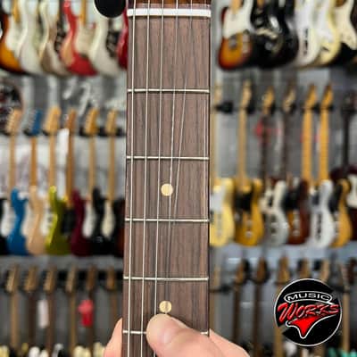 Fender Vintera Ii Limited Road Worn Stratocaster Sonic Blue image 4