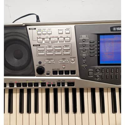 Yamaha PSR-2000 - Digital Keyboard - Silver/Gray - Very Good w/ stands image 19