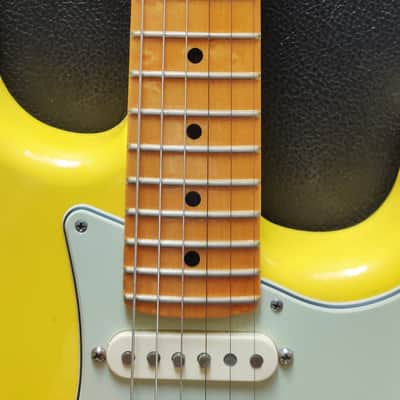 Fender Custom Shop Deluxe Stratocaster 2011 – Graffiti Yellow – OHSC – Fresh Setup image 9