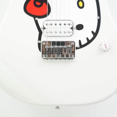 Squier Hello Kitty Stratocaster White image 3