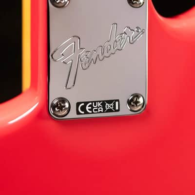Fender American Professional Classic Stratocaster Electric Guitar - Faded Dakota Red with Gig Bag image 8