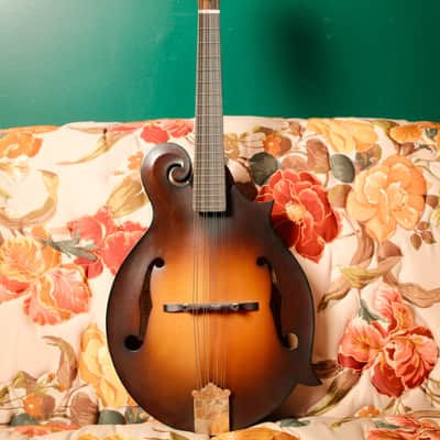 2004 Gibson Master Model F-9 Mandolin Sunburst image 5